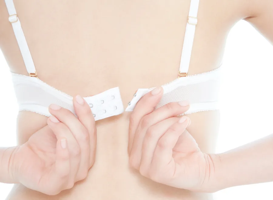 pregnancy hacks - using a bra extender so bra fits