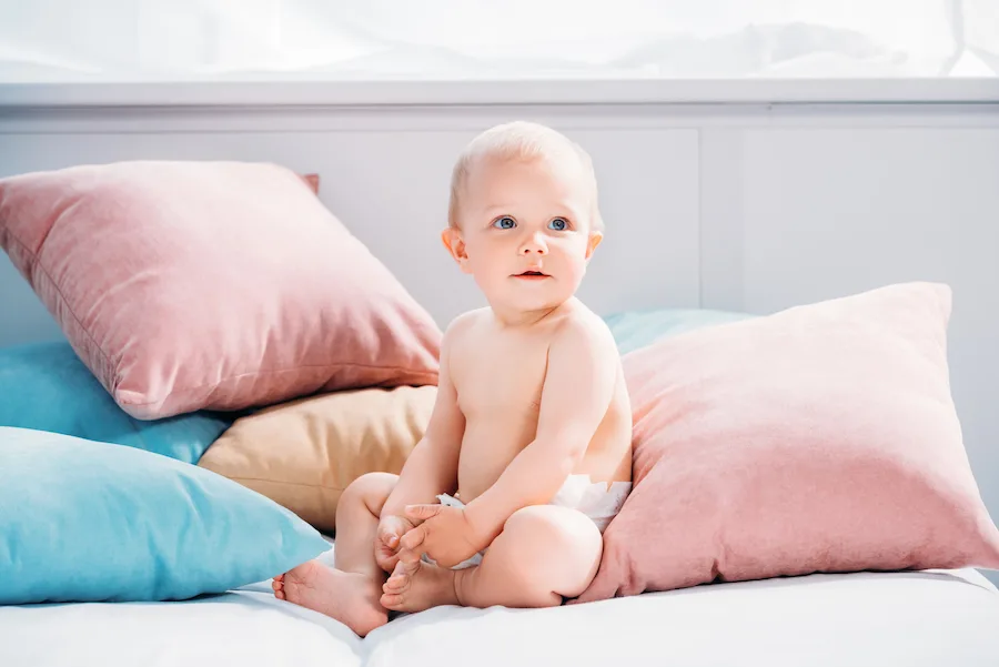 6 month old baby sitting up can lead to sleep regressions