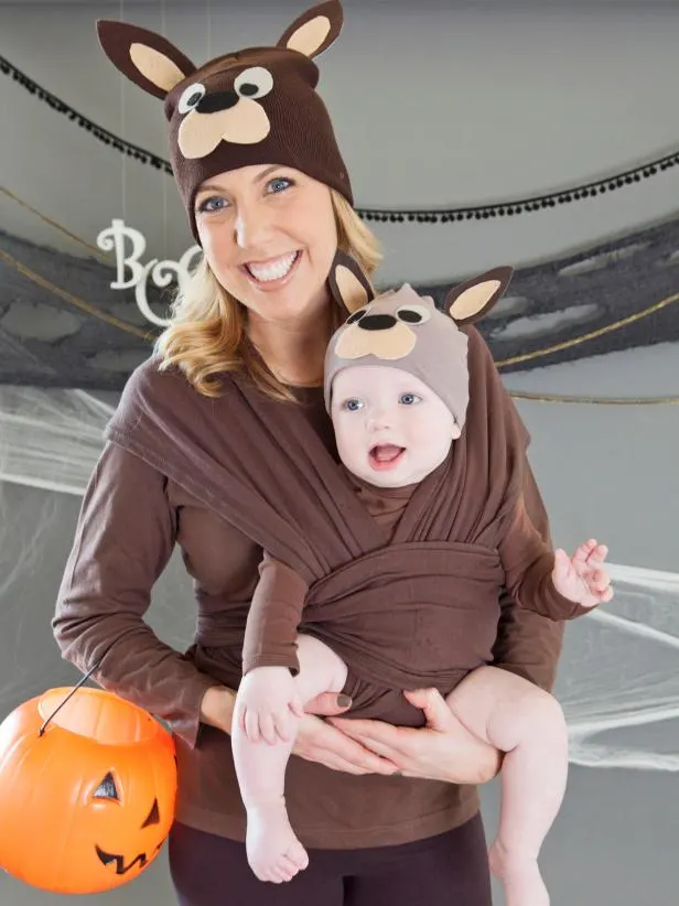 mom and baby Kangaroo babywearing halloween costumes