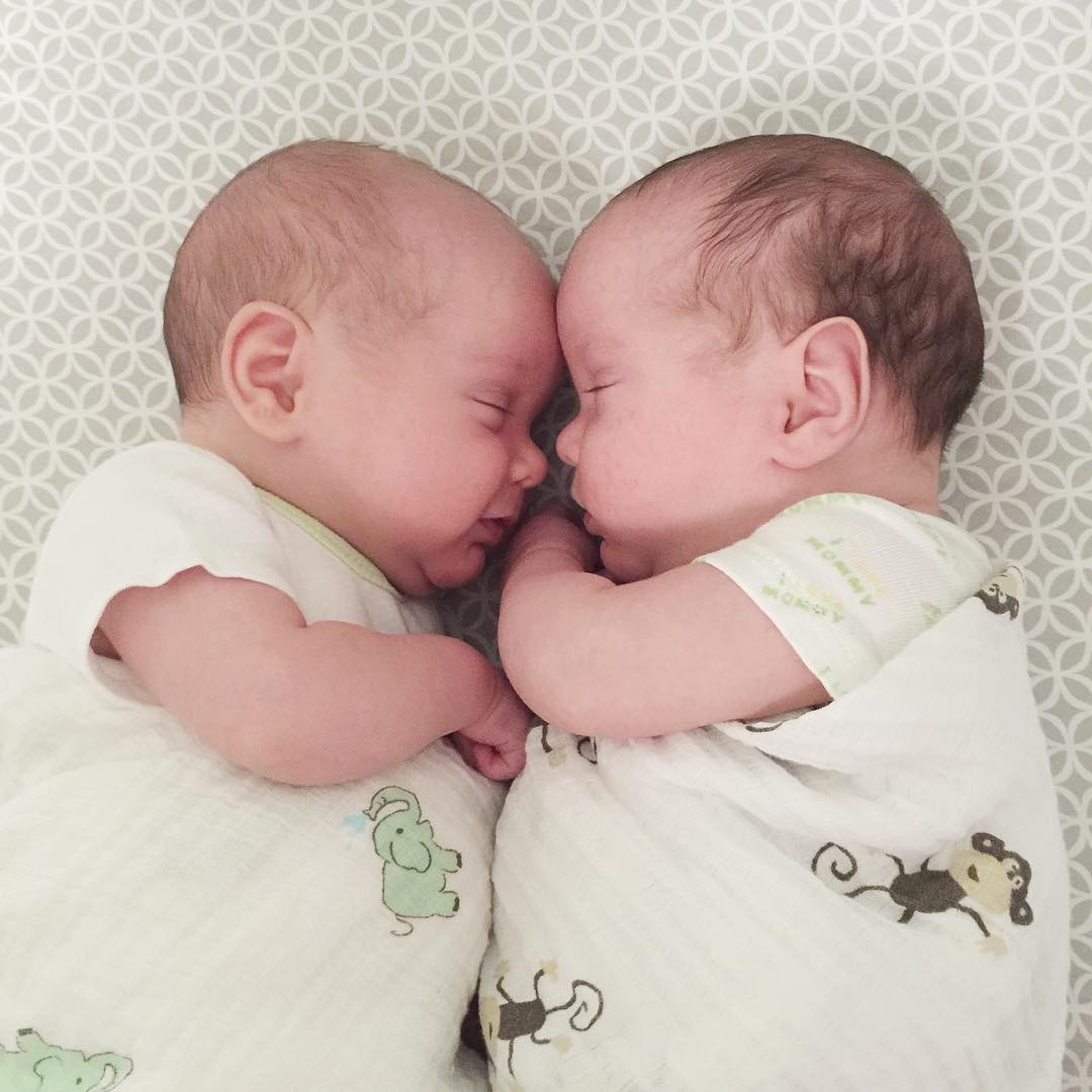 15 MustHaves for Your Twin Baby Registry The Postpartum Party