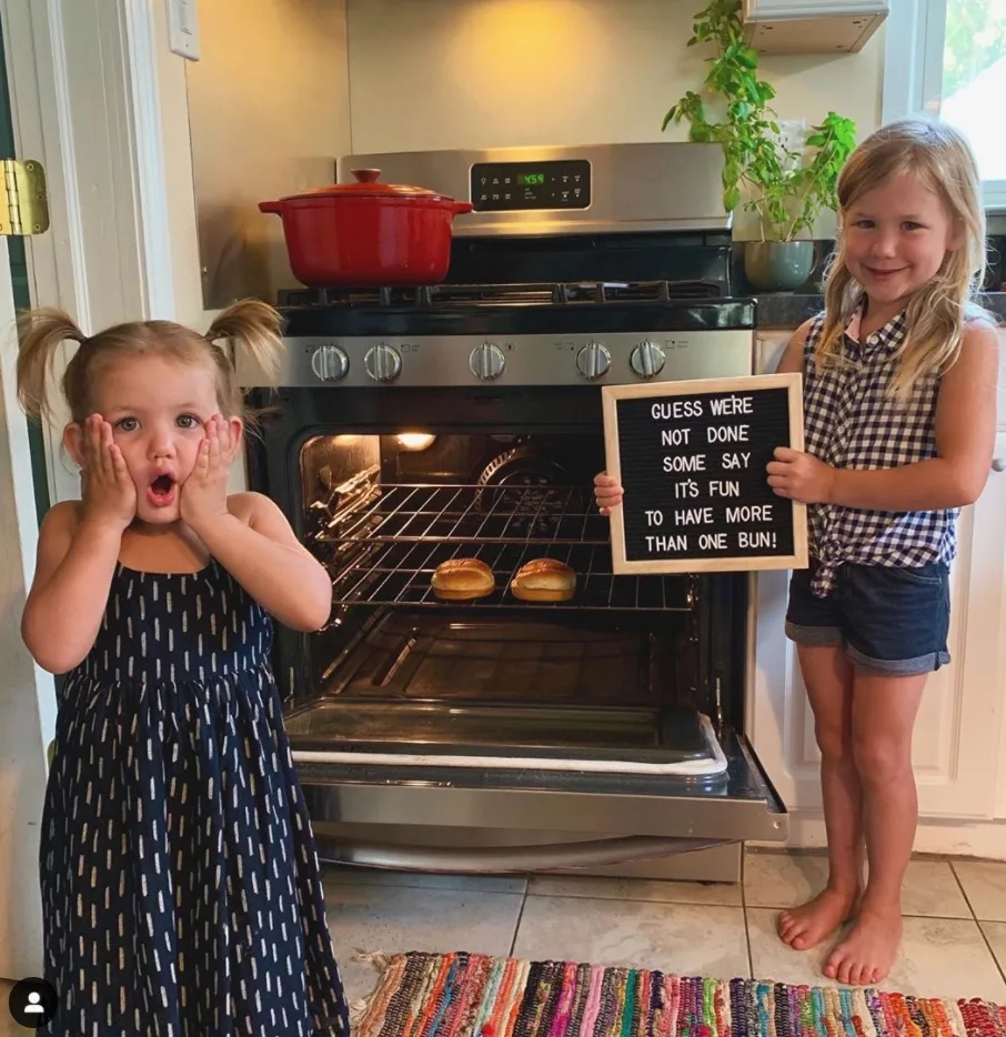 two buns in the oven - sisters announcing twin pregnancy