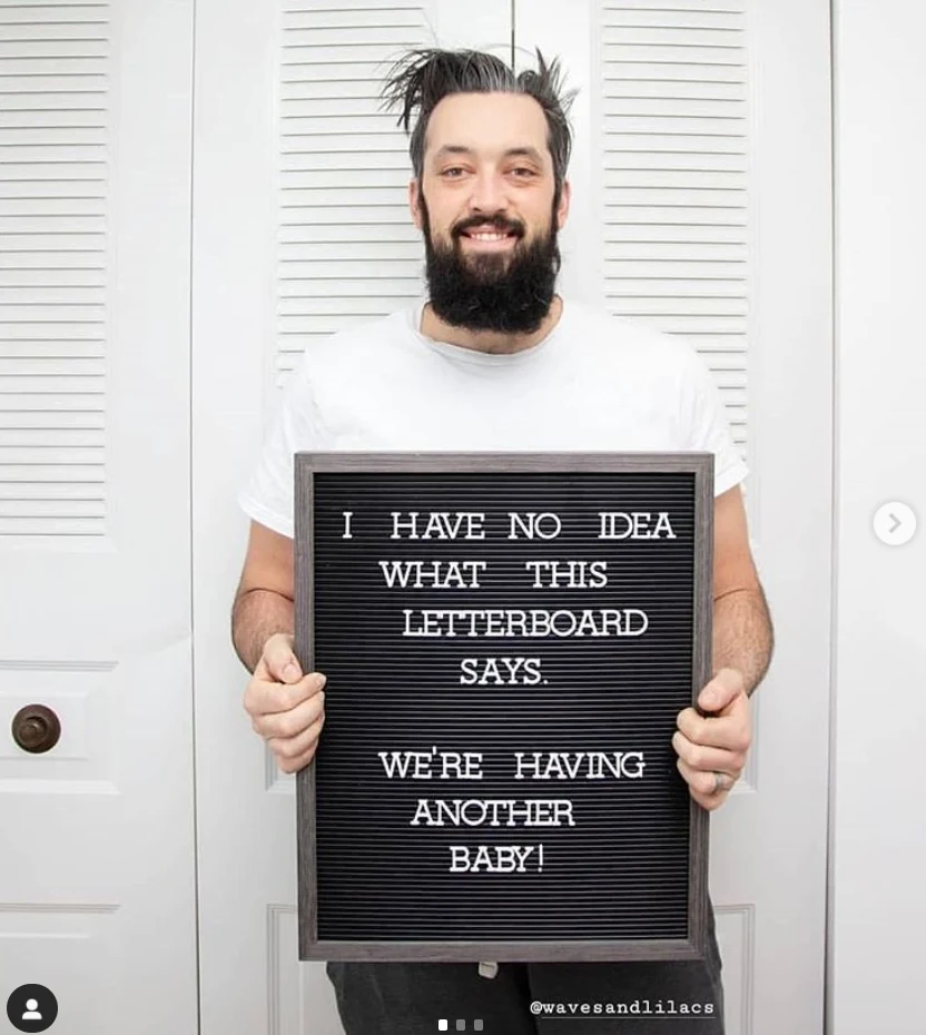 surprise letter board announcement ways to tell husband you're pregnant
