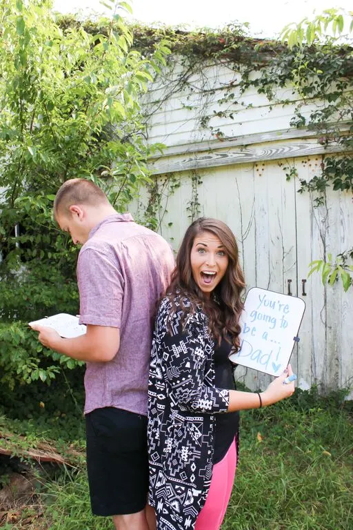 surprise pregnancy photoshoot to husband