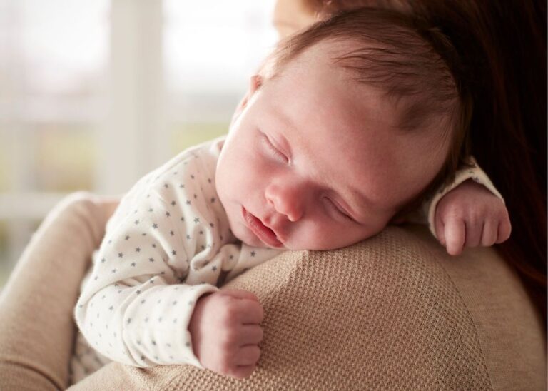 5 Tips to Help your Colic Baby Sleep (That Actually Work)