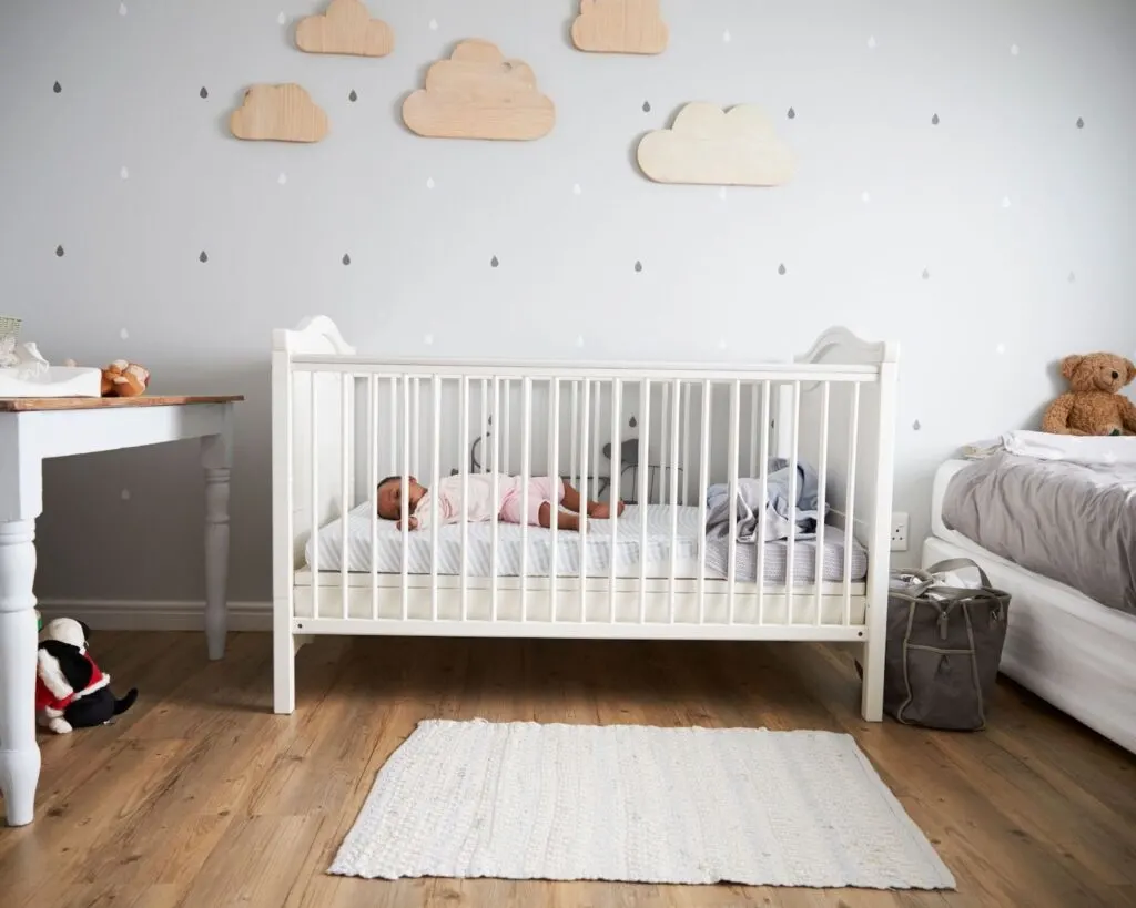 Baby sleep consultant tips - Nursery environment