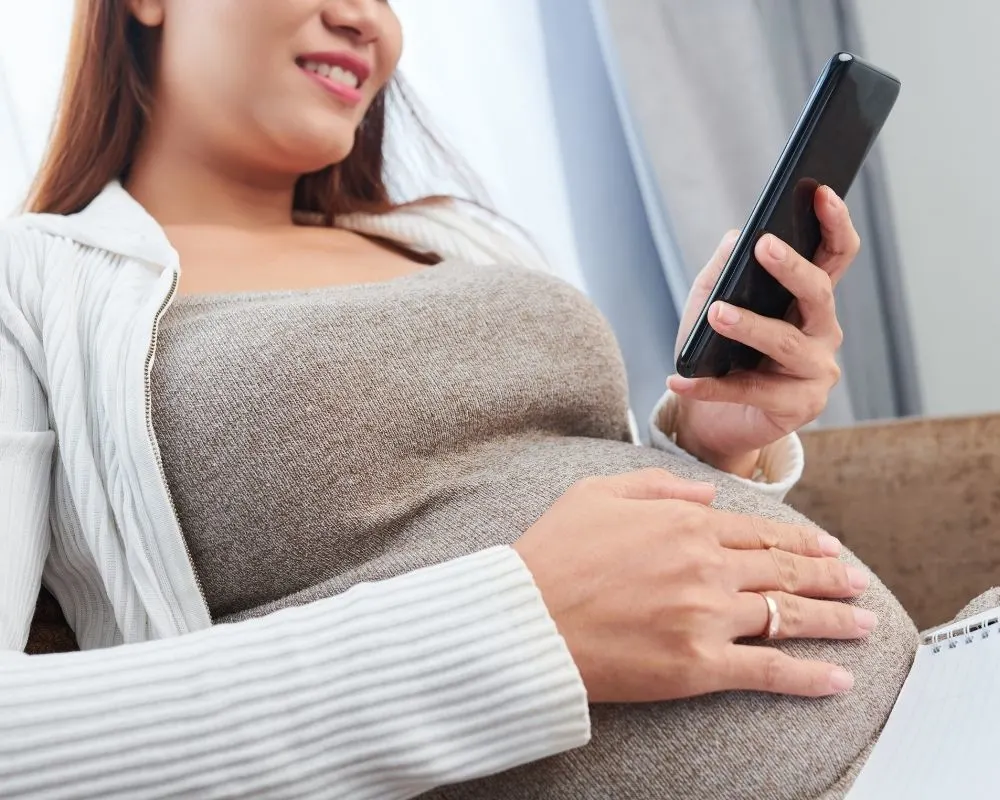 pregnancy app to track baby's growth