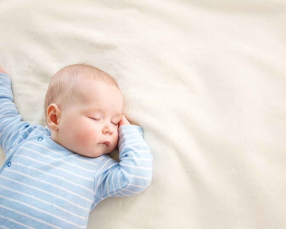 how to dress baby fir sleep