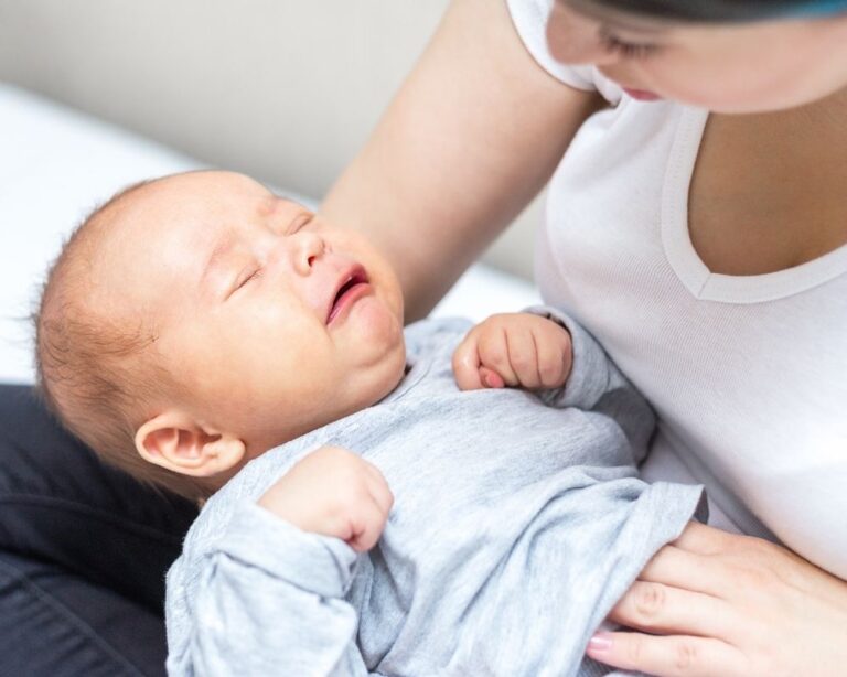 5 Tips to Help your Colic Baby Sleep (That Actually Work)