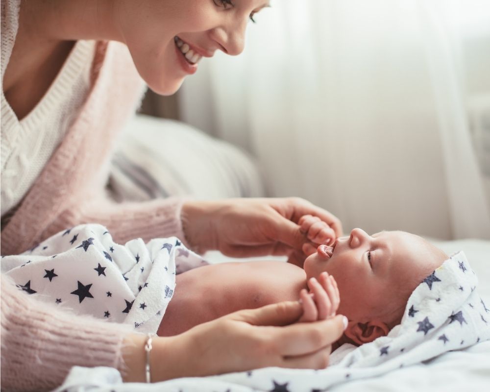 Halo bassinet is easy to reach from the bedside