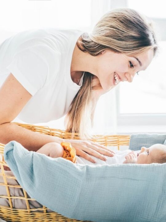 How to Know When Baby is Too Big for the Bassinet