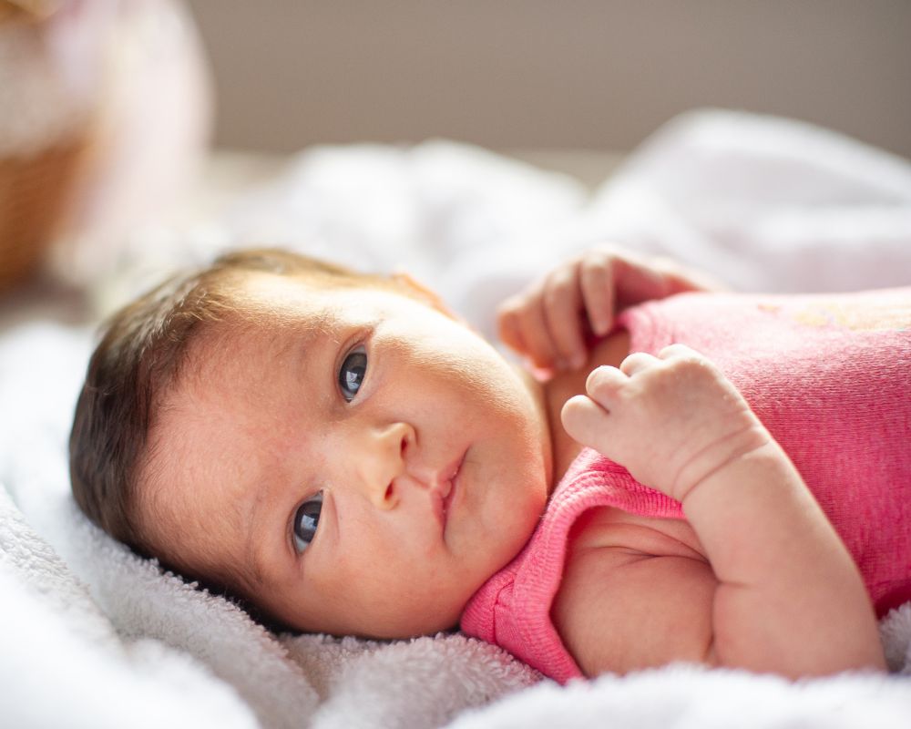 6 week old baby awake