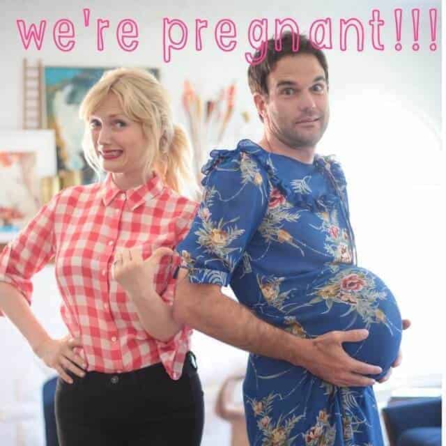 funny couples pregnancy announcement